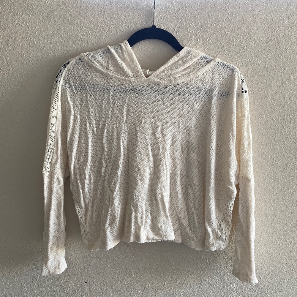 Soft cropped sweater with hood